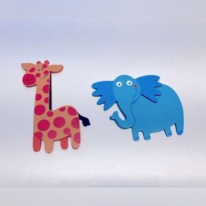 Wooden Animals, 15 Giraffes & 15 Elephants, Multiple Uses, NWT